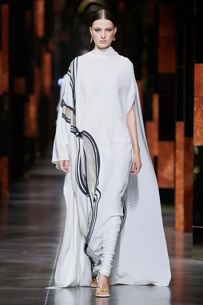Look 5